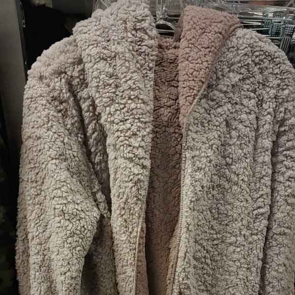 Weatherproof Ladies' Reversible Cozy Sherpa Hooded - Picture 11 of 11